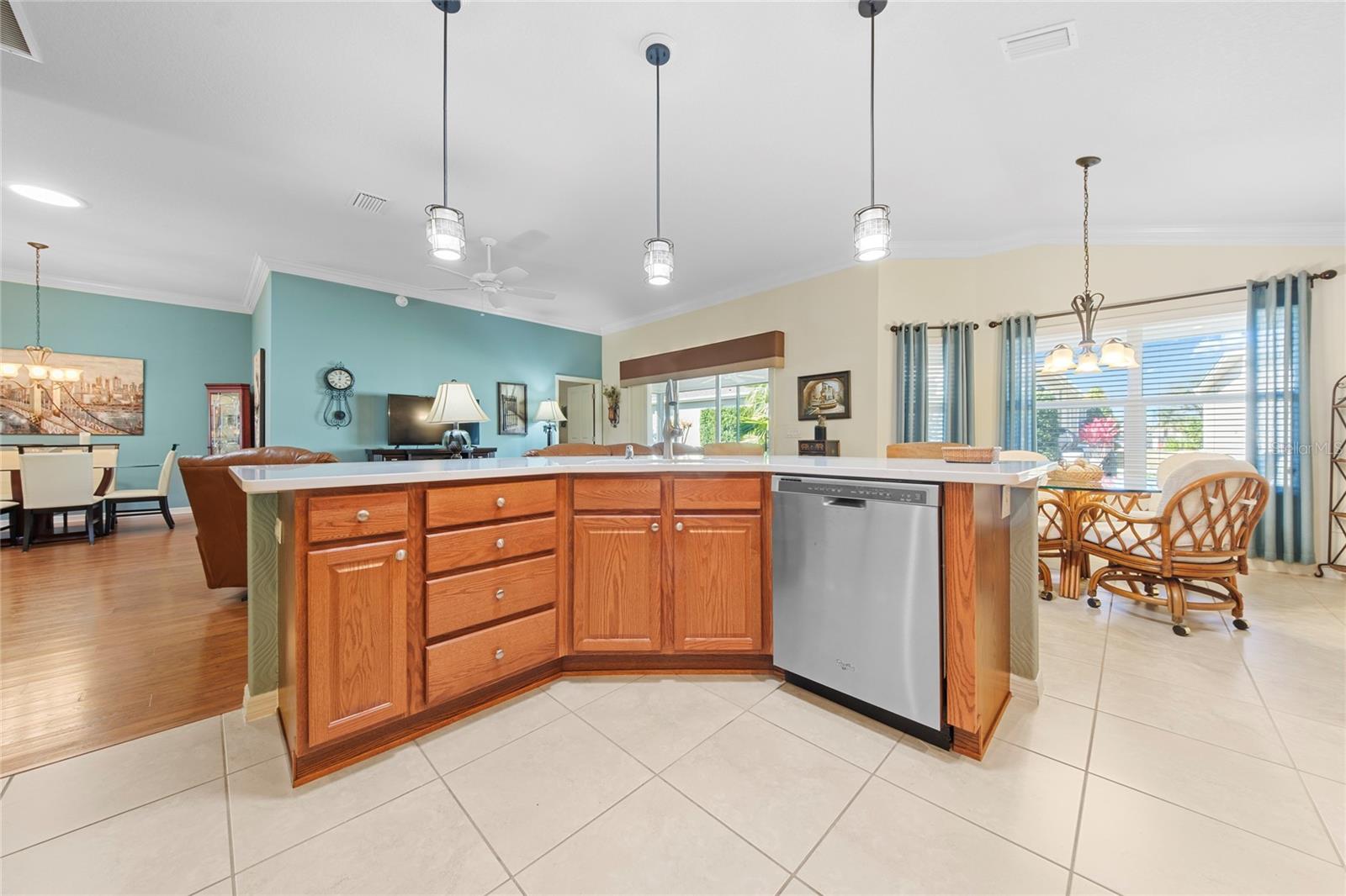 2304 GRENADIER WAY, THE VILLAGES, FL, 32162