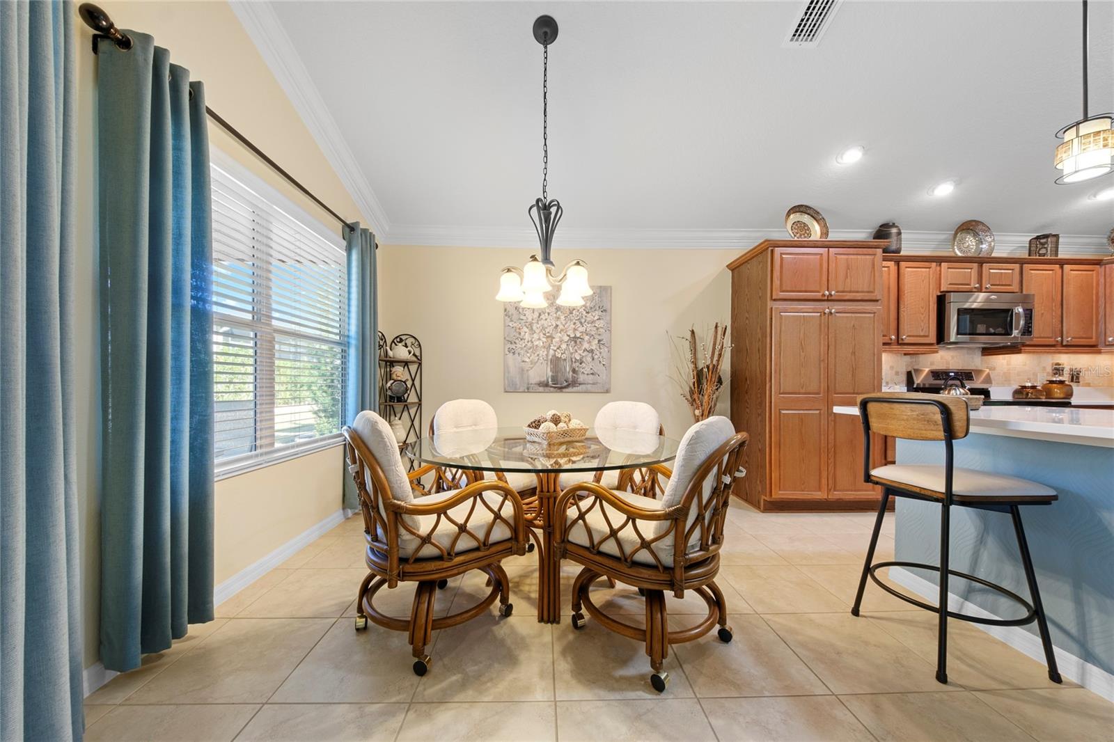 2304 GRENADIER WAY, THE VILLAGES, FL, 32162