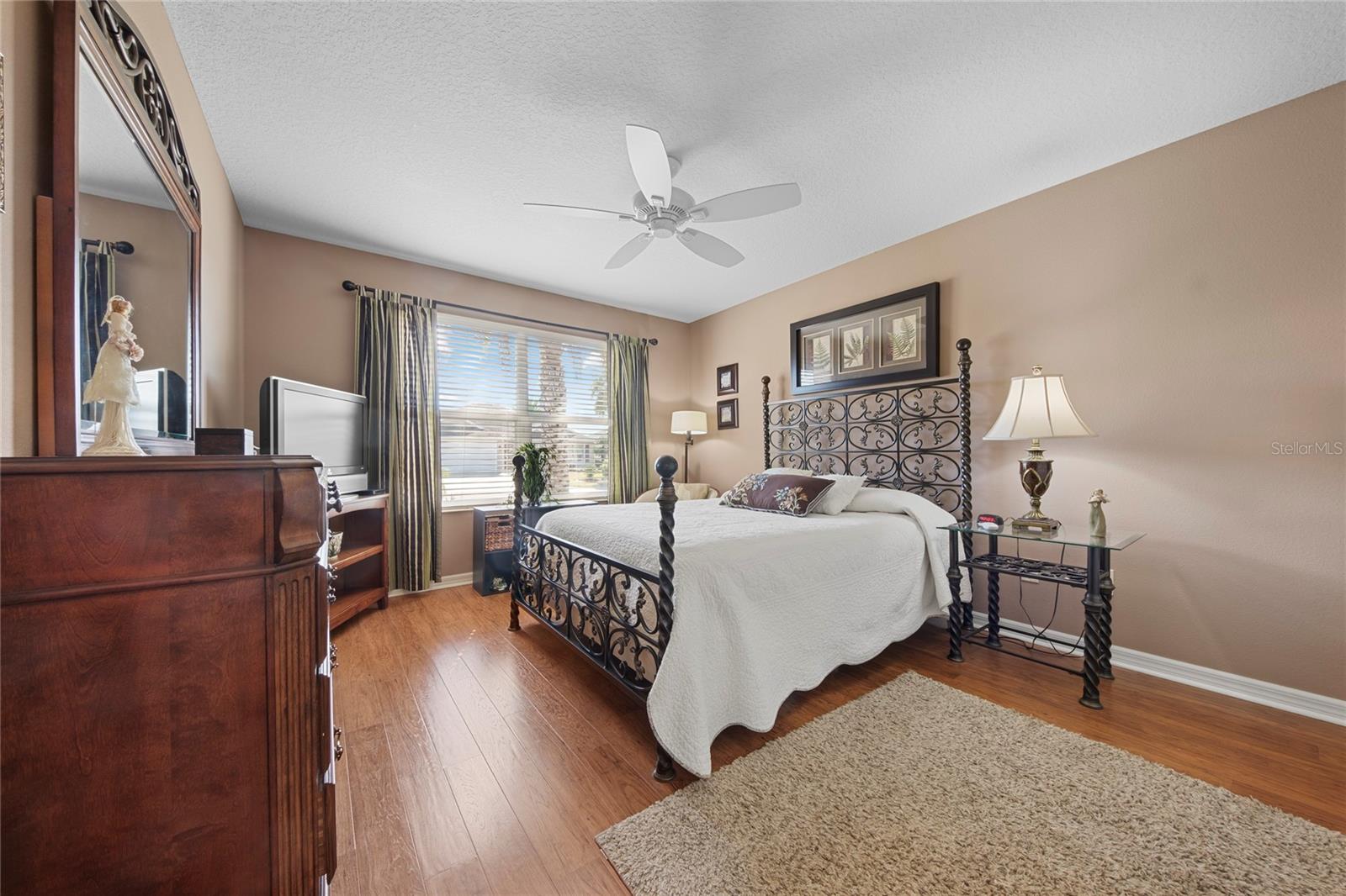 2304 GRENADIER WAY, THE VILLAGES, FL, 32162