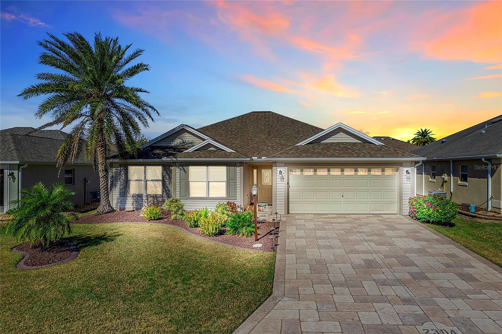 2304 GRENADIER WAY, THE VILLAGES, FL, 32162