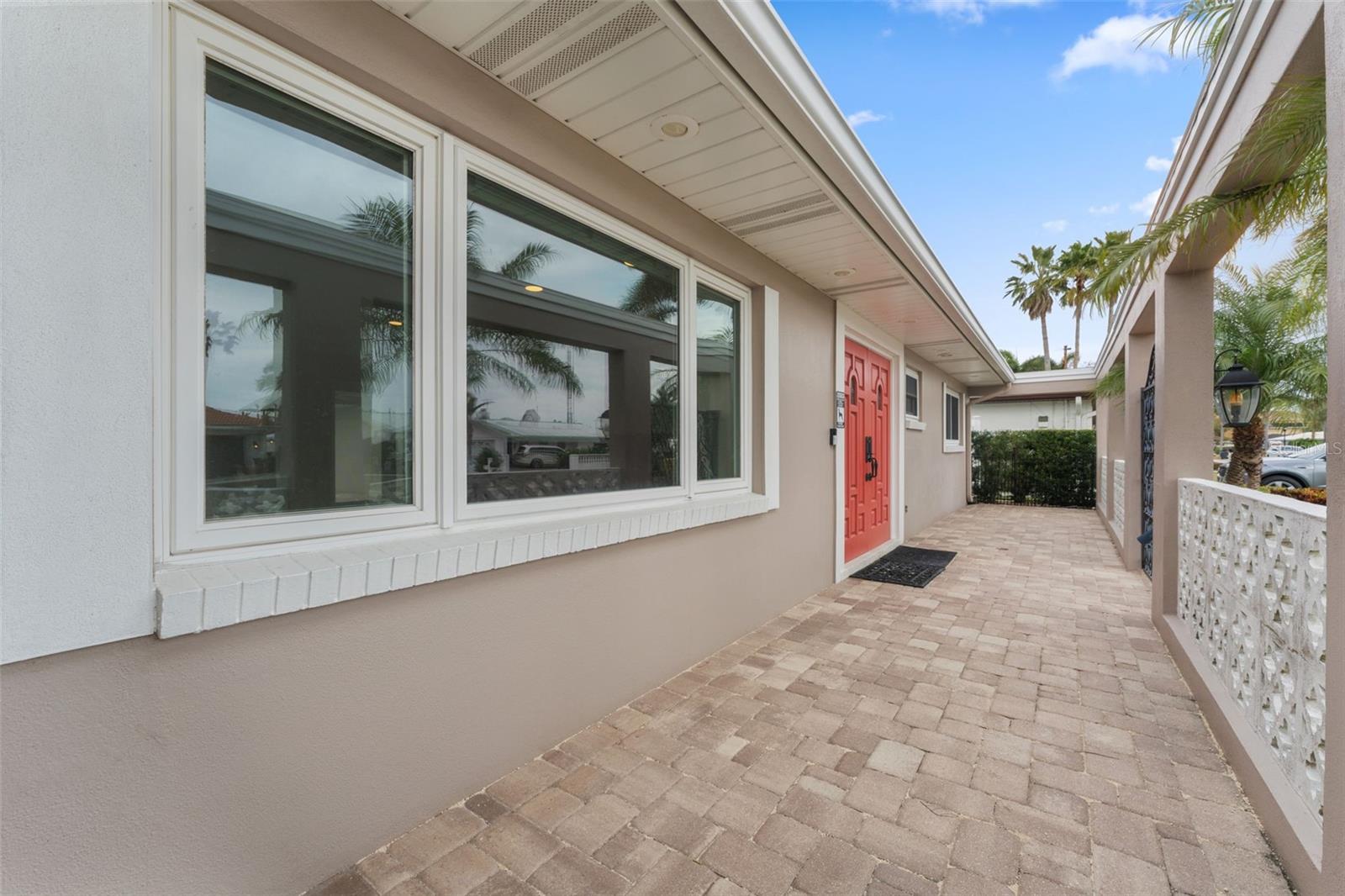 3910 AMERICANA DR, TAMPA, FL, 33634