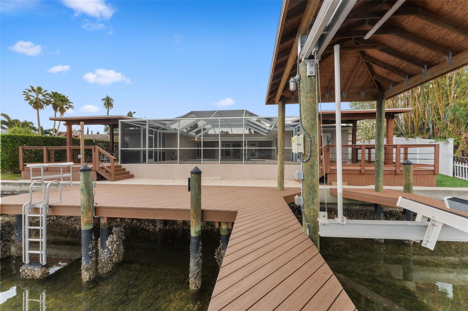 3910 AMERICANA DR, TAMPA, FL, 33634