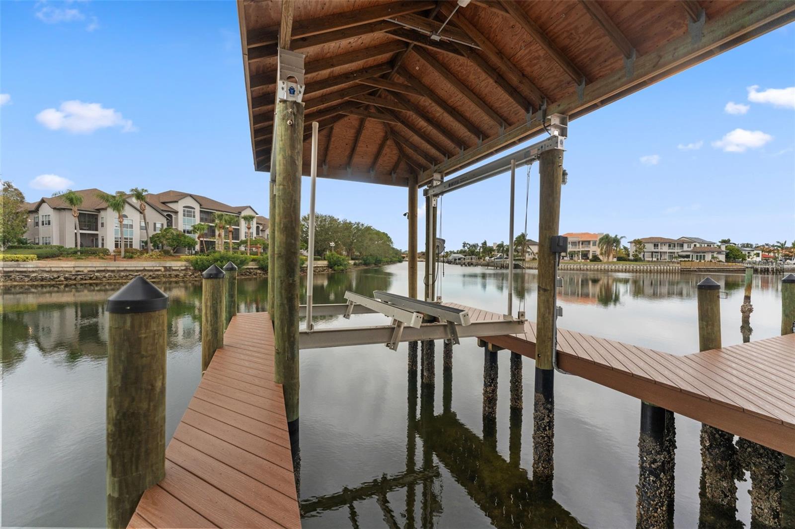 3910 AMERICANA DR, TAMPA, FL, 33634