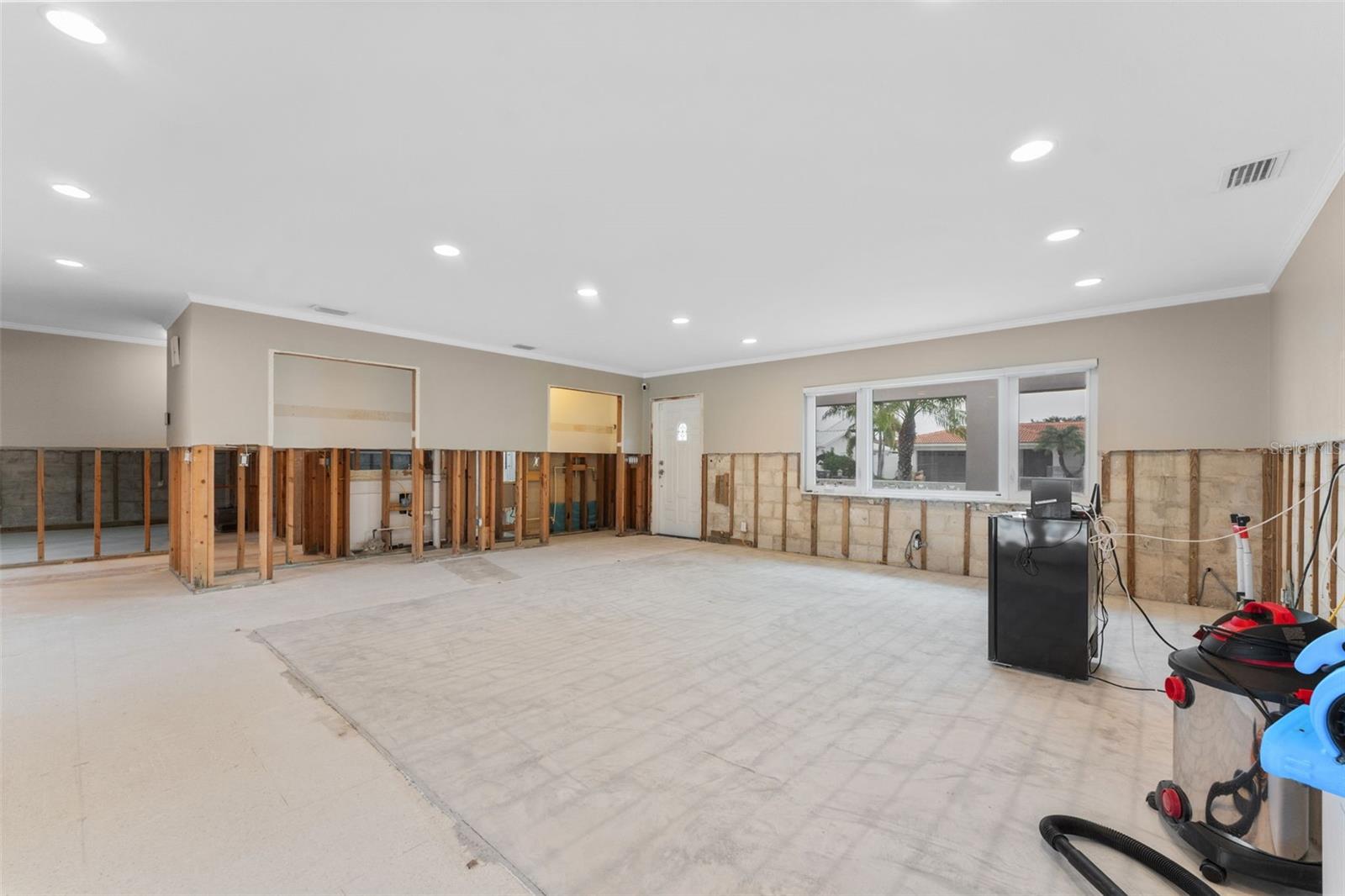 3910 AMERICANA DR, TAMPA, FL, 33634