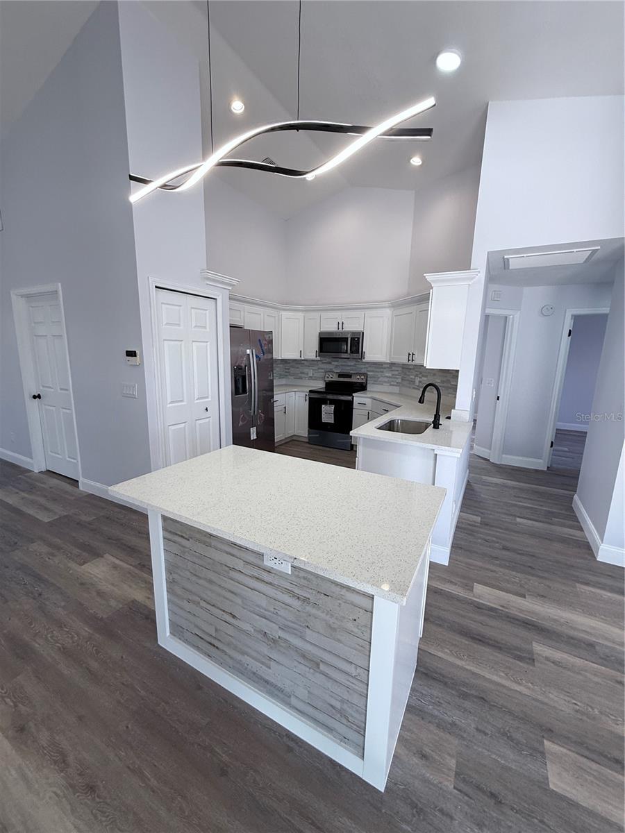 3027 EAGLE LAKE DR, ORLANDO, FL, 32837
