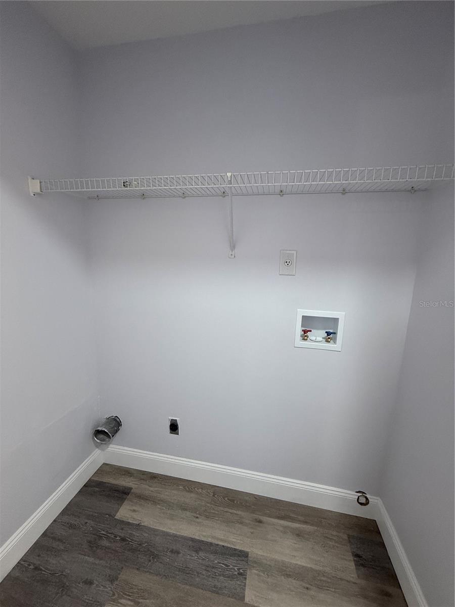 3027 EAGLE LAKE DR, ORLANDO, FL, 32837