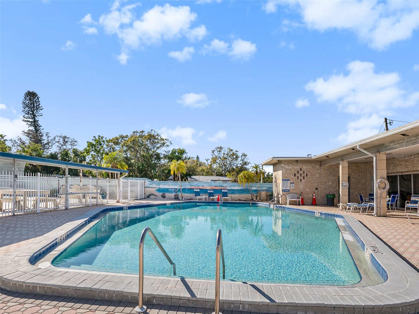 250 ROSERY RD NW #260, LARGO, FL, 33770