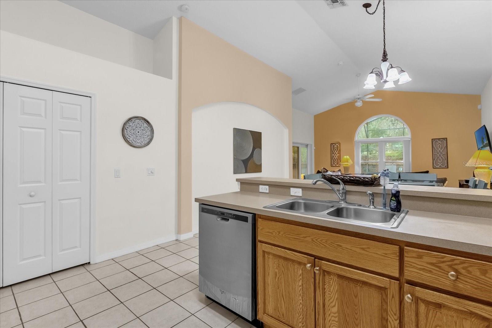 1037 BALMORAL DR, DAVENPORT, FL, 33896