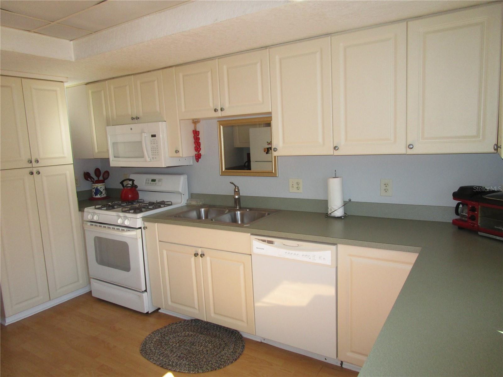 1950 59TH AVE N #110, ST PETERSBURG, FL, 33714