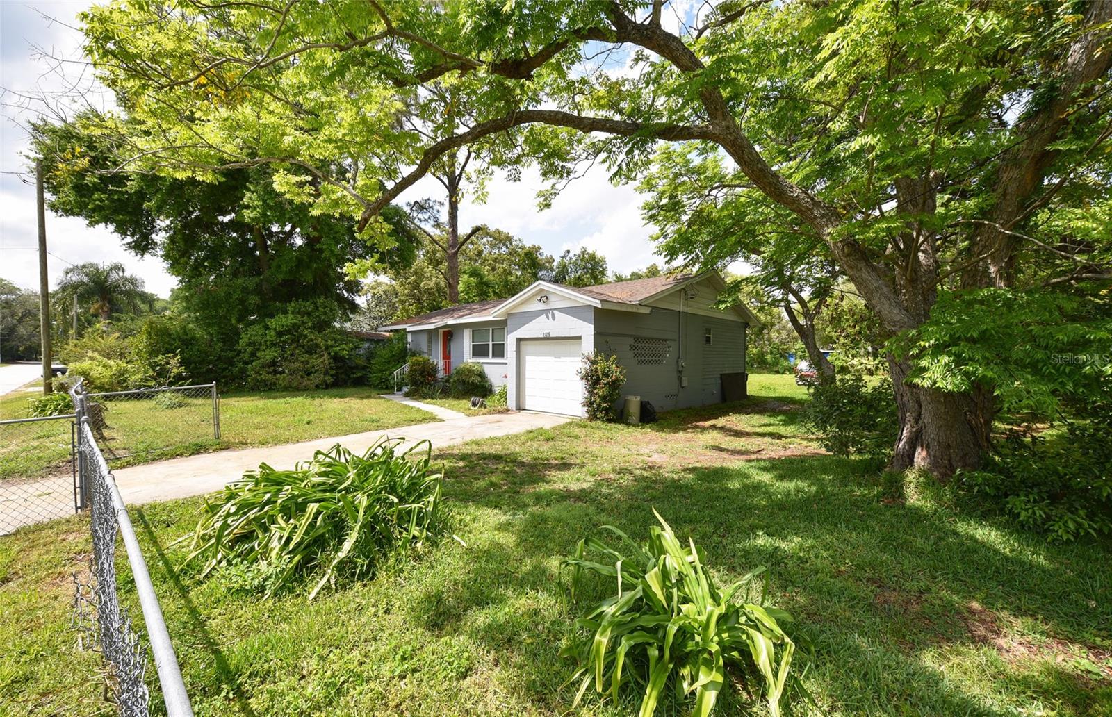 2125 CARLTON DR, ORLANDO, FL, 32806