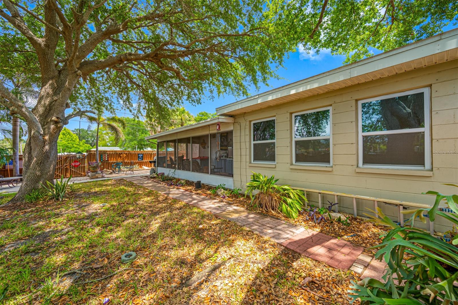 8296 15TH WAY N, ST PETERSBURG, FL, 33702