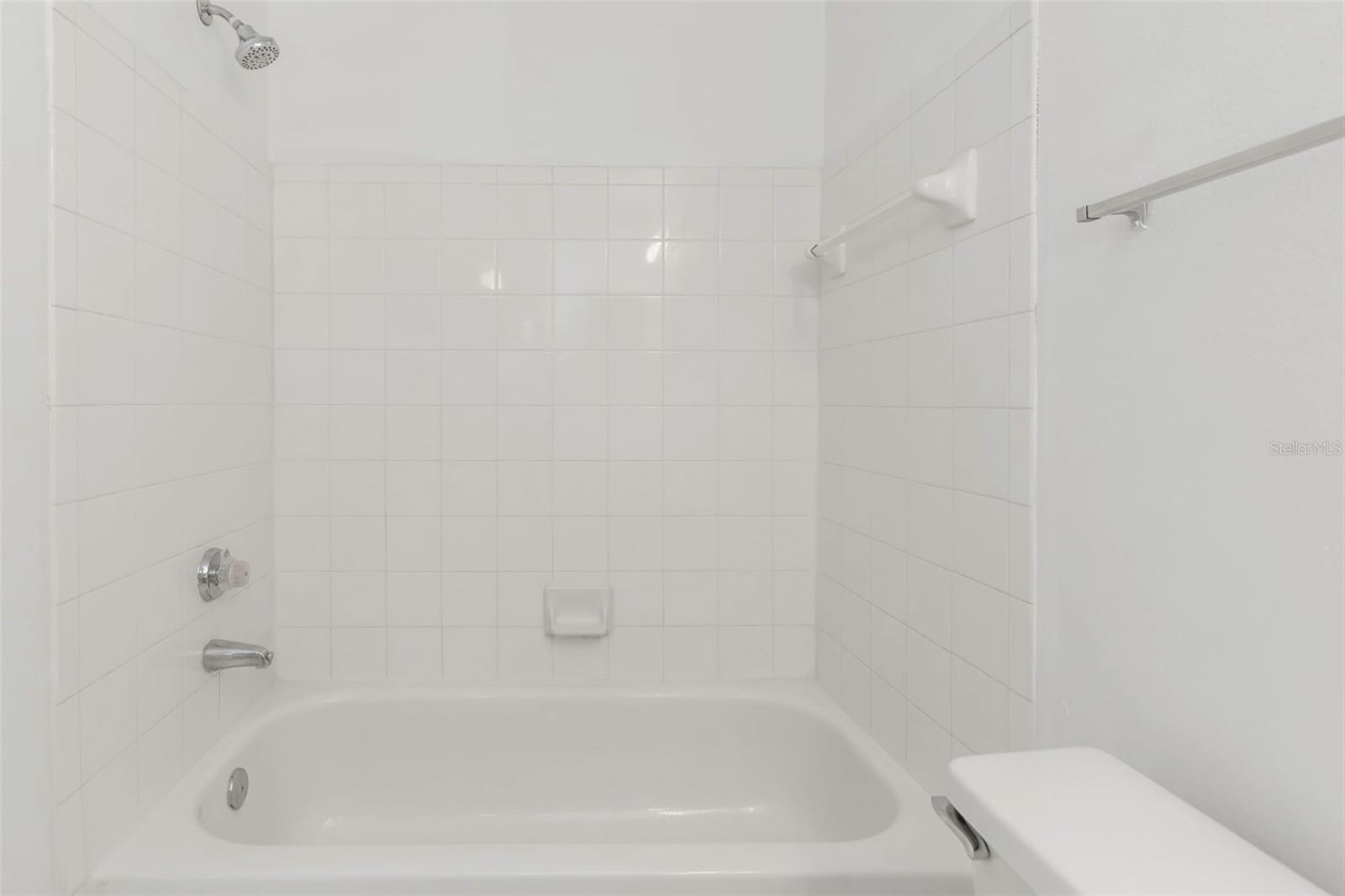 2400 FEATHER SOUND DR #913, CLEARWATER, FL, 33762