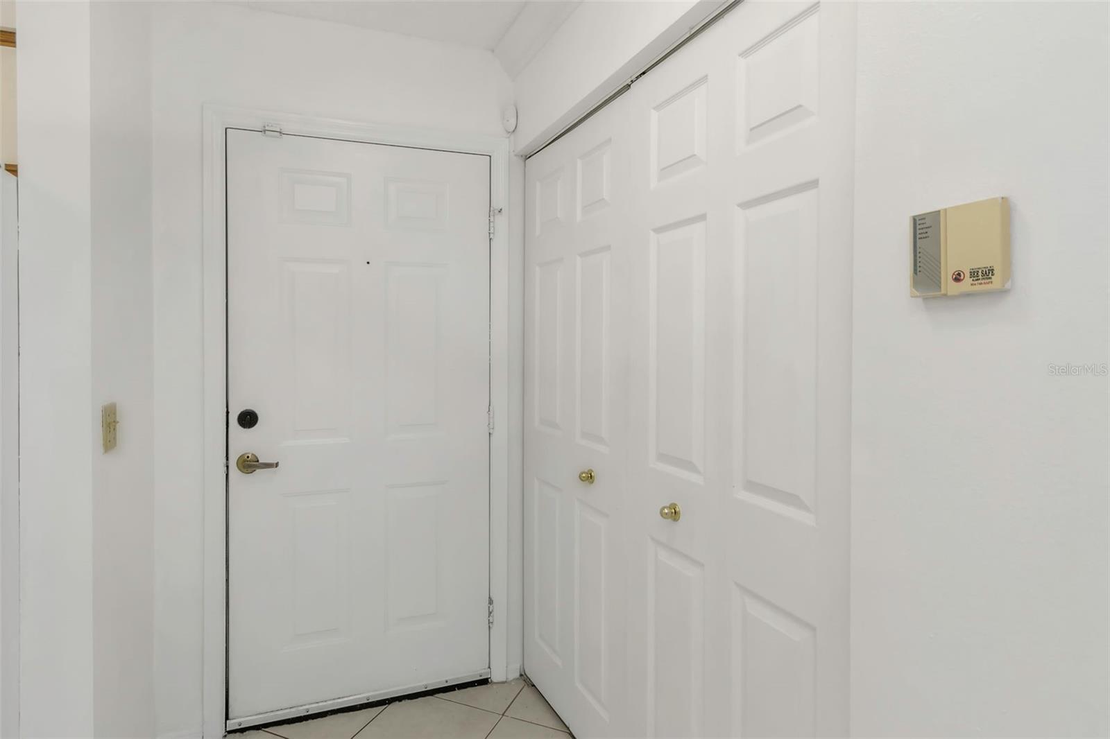 2400 FEATHER SOUND DR #913, CLEARWATER, FL, 33762