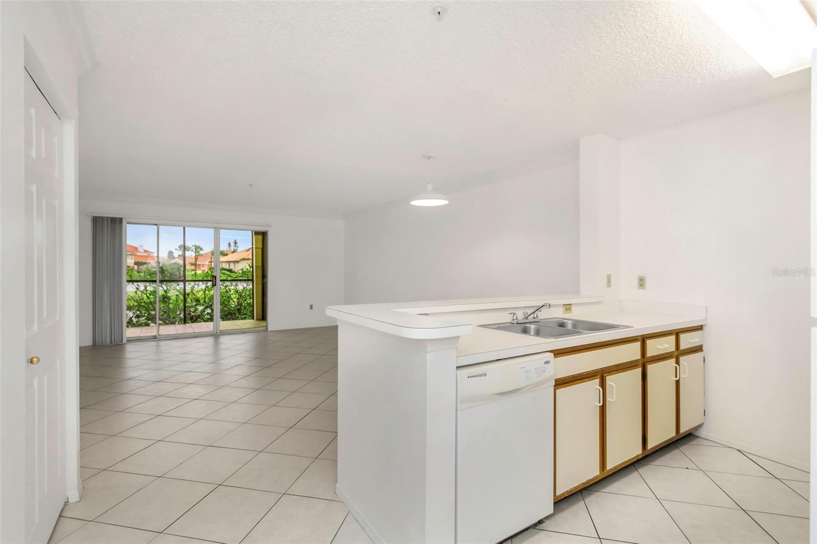 2400 FEATHER SOUND DR #913, CLEARWATER, FL, 33762