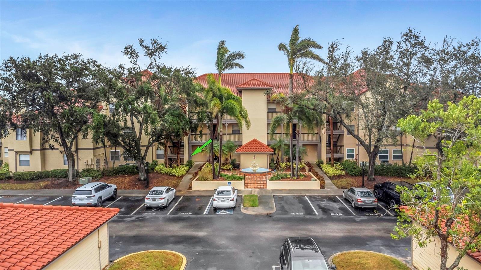 2400 FEATHER SOUND DR #913, CLEARWATER, FL, 33762