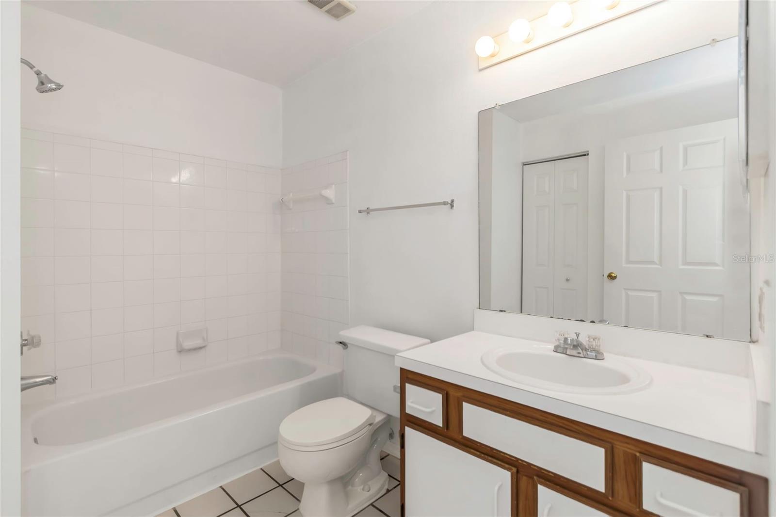 2400 FEATHER SOUND DR #913, CLEARWATER, FL, 33762