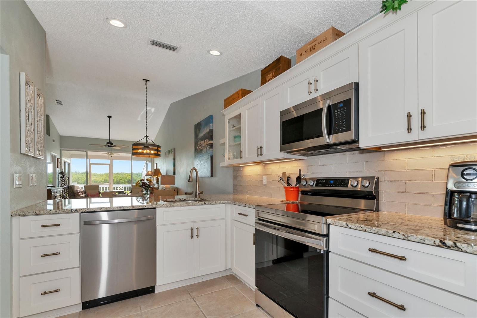 941 WATERSIDE LN, BRADENTON, FL, 34209