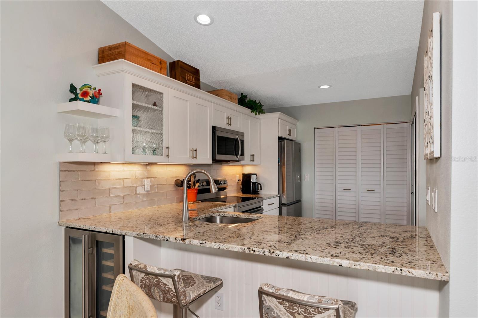 941 WATERSIDE LN, BRADENTON, FL, 34209