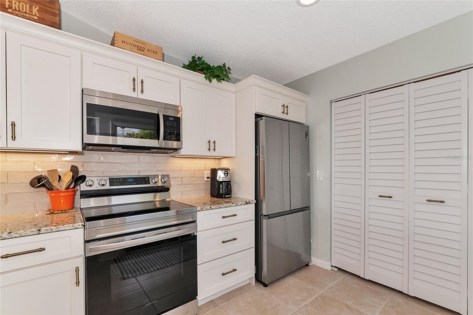 941 WATERSIDE LN, BRADENTON, FL, 34209