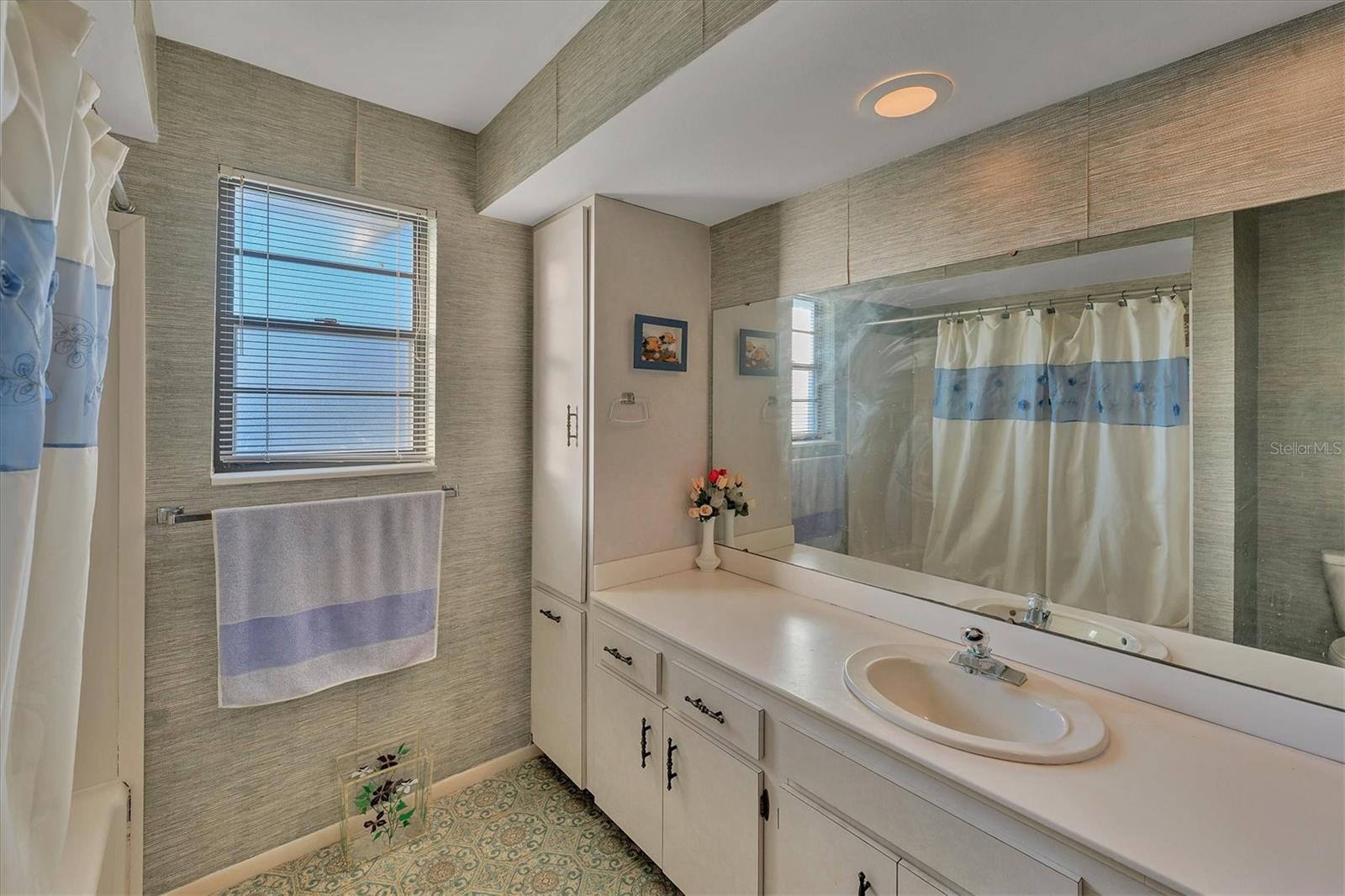 210 WILLOW AVE, ANNA MARIA, FL, 34216
