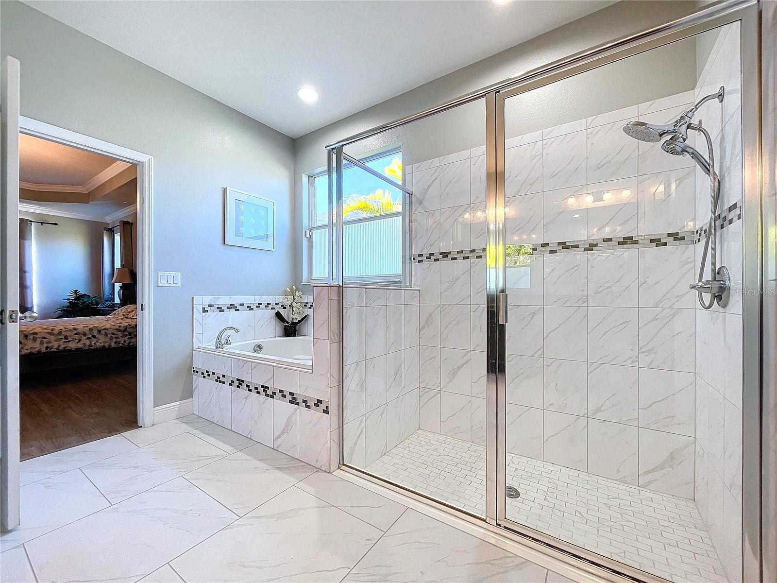11525 LAKE LUCAYA DR, RIVERVIEW, FL, 33579