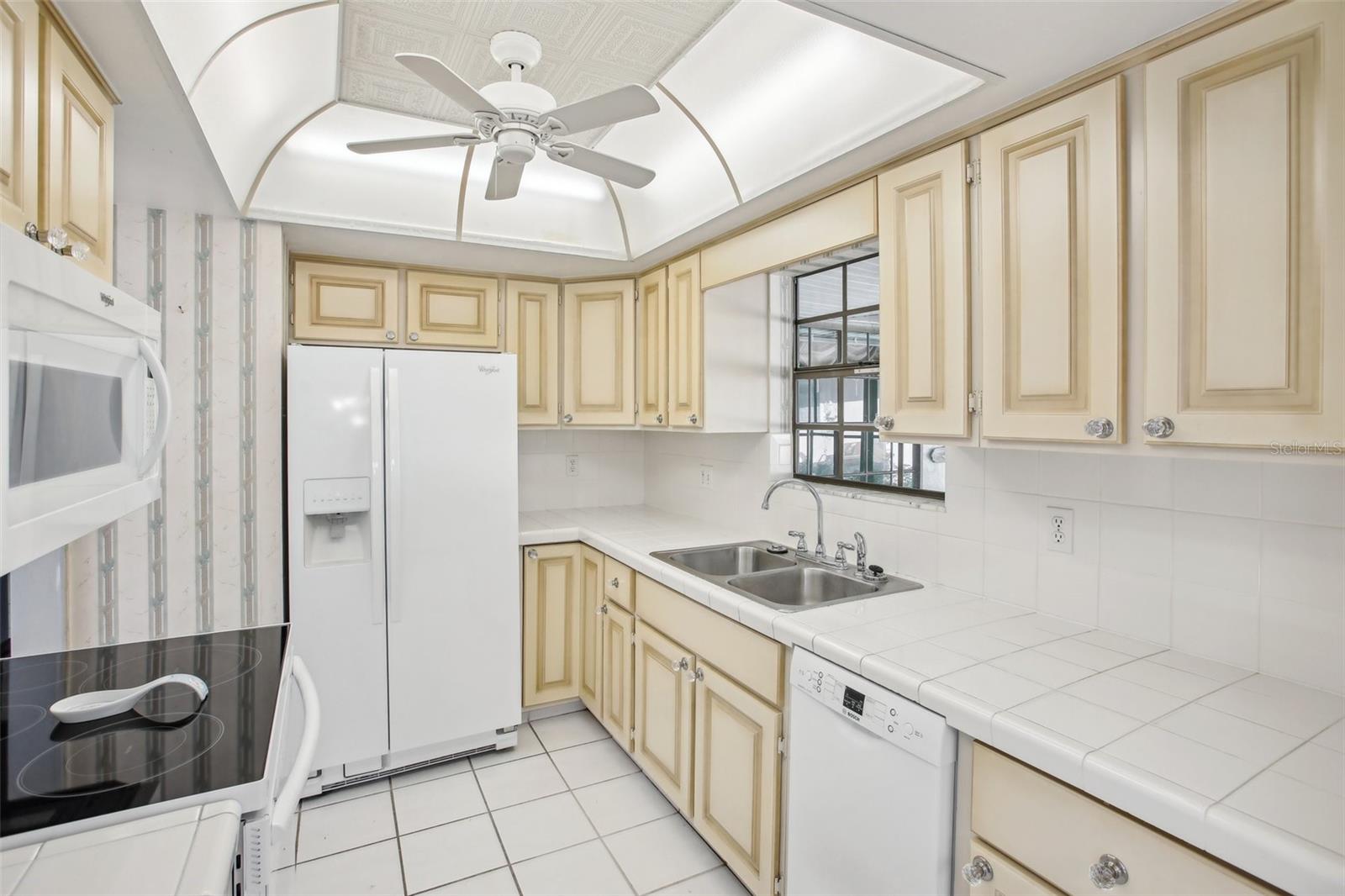 2300 LANCASTER DR, CLEARWATER, FL, 33764