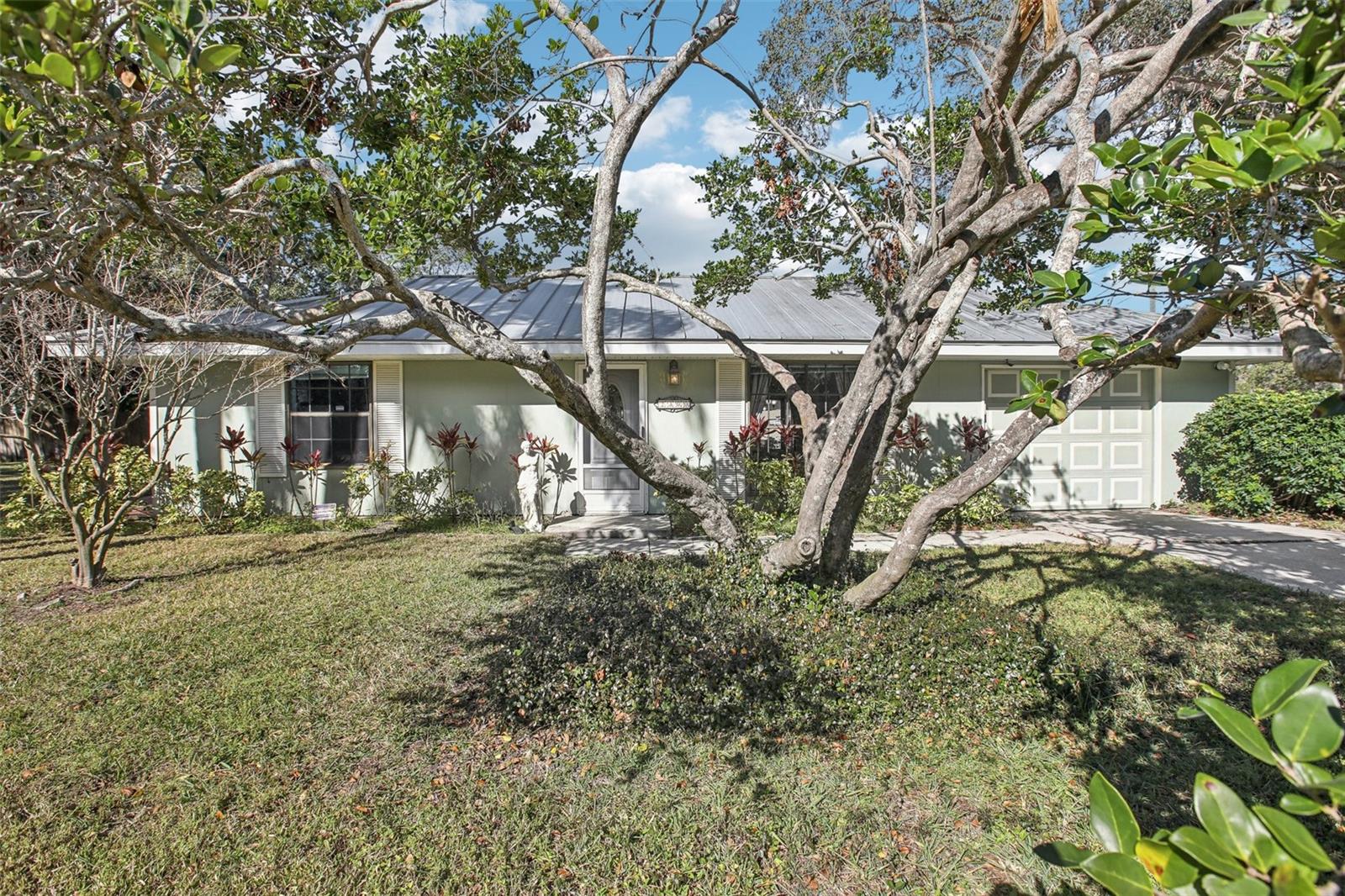 2300 LANCASTER DR, CLEARWATER, FL, 33764