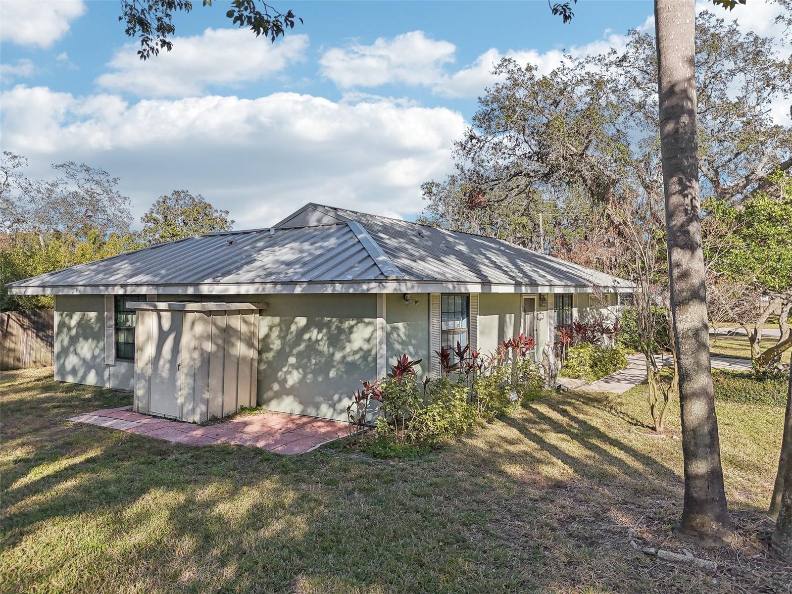2300 LANCASTER DR, CLEARWATER, FL, 33764