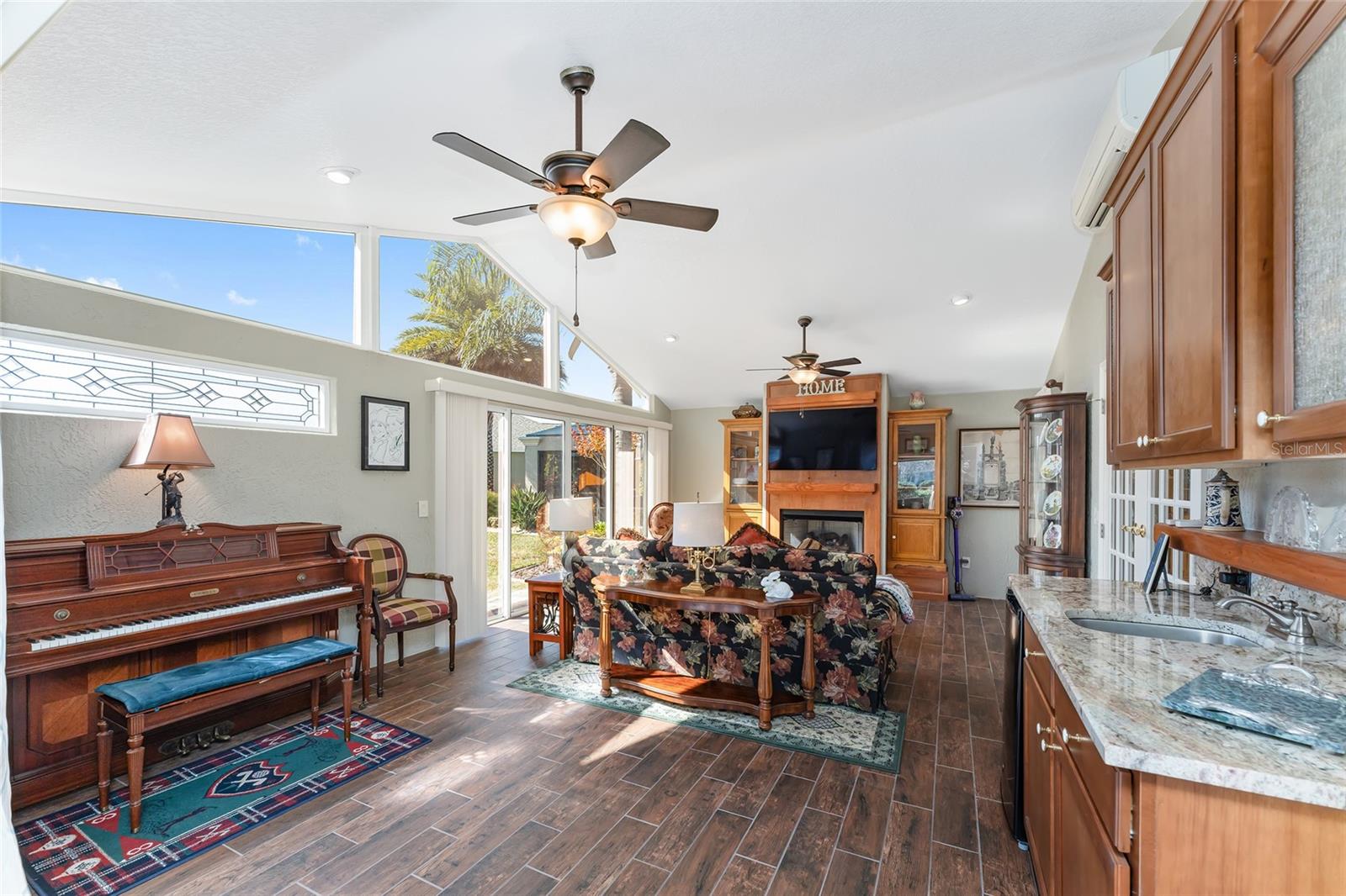 2402 BENNETTSVILLE LN, THE VILLAGES, FL, 32162