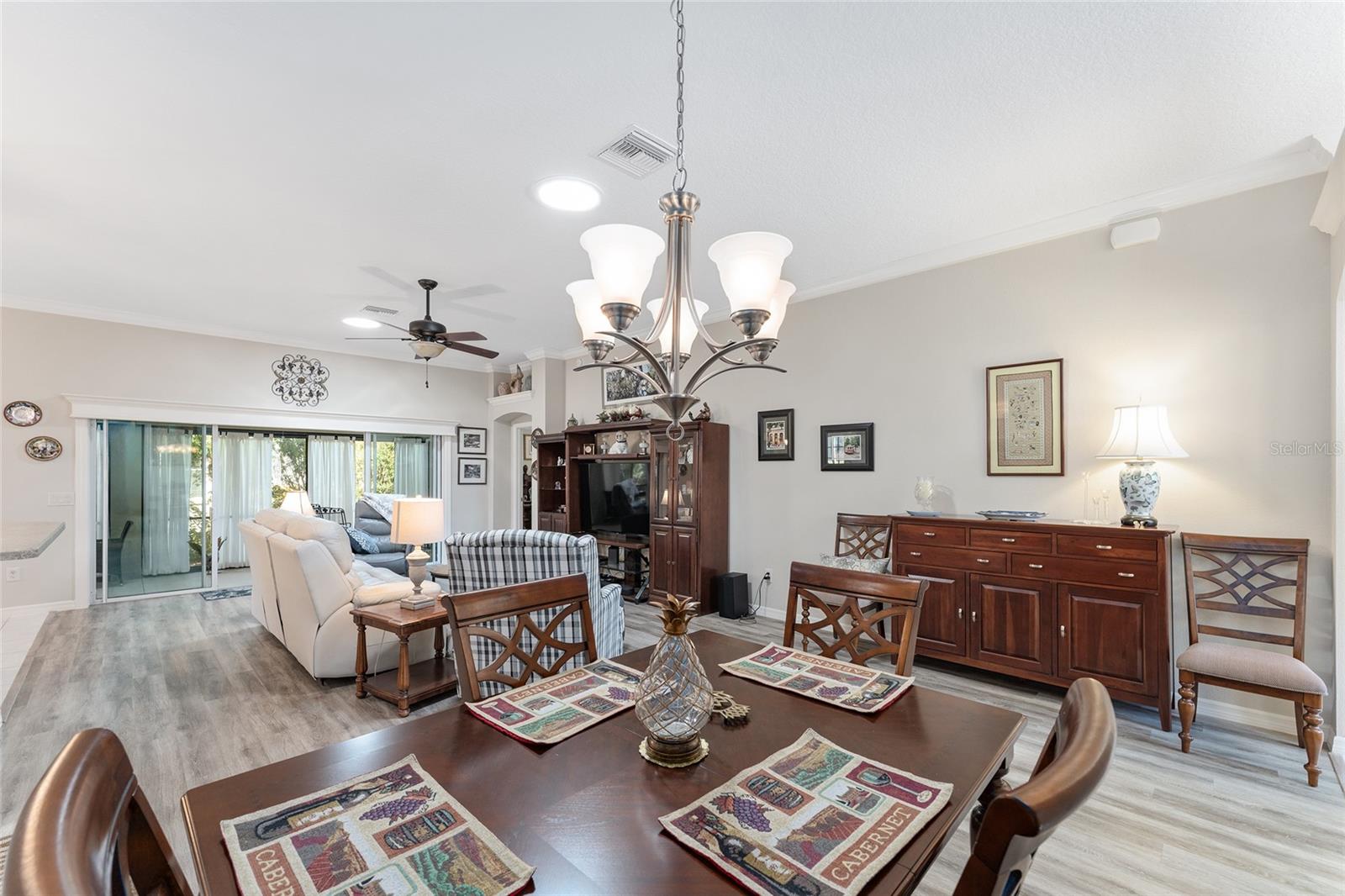 2402 BENNETTSVILLE LN, THE VILLAGES, FL, 32162