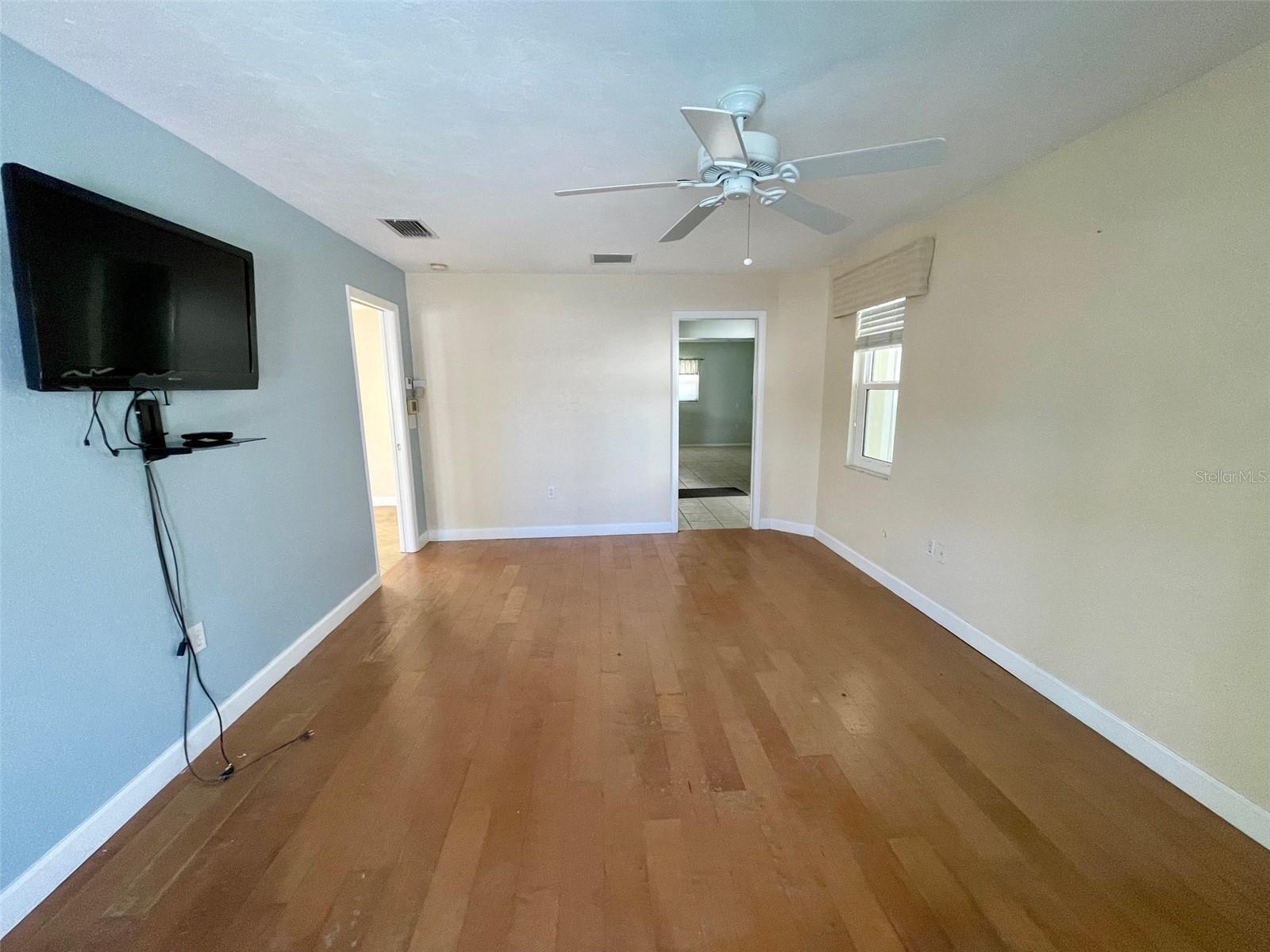 579 COMMONWEALTH LN, SARASOTA, FL, 34242