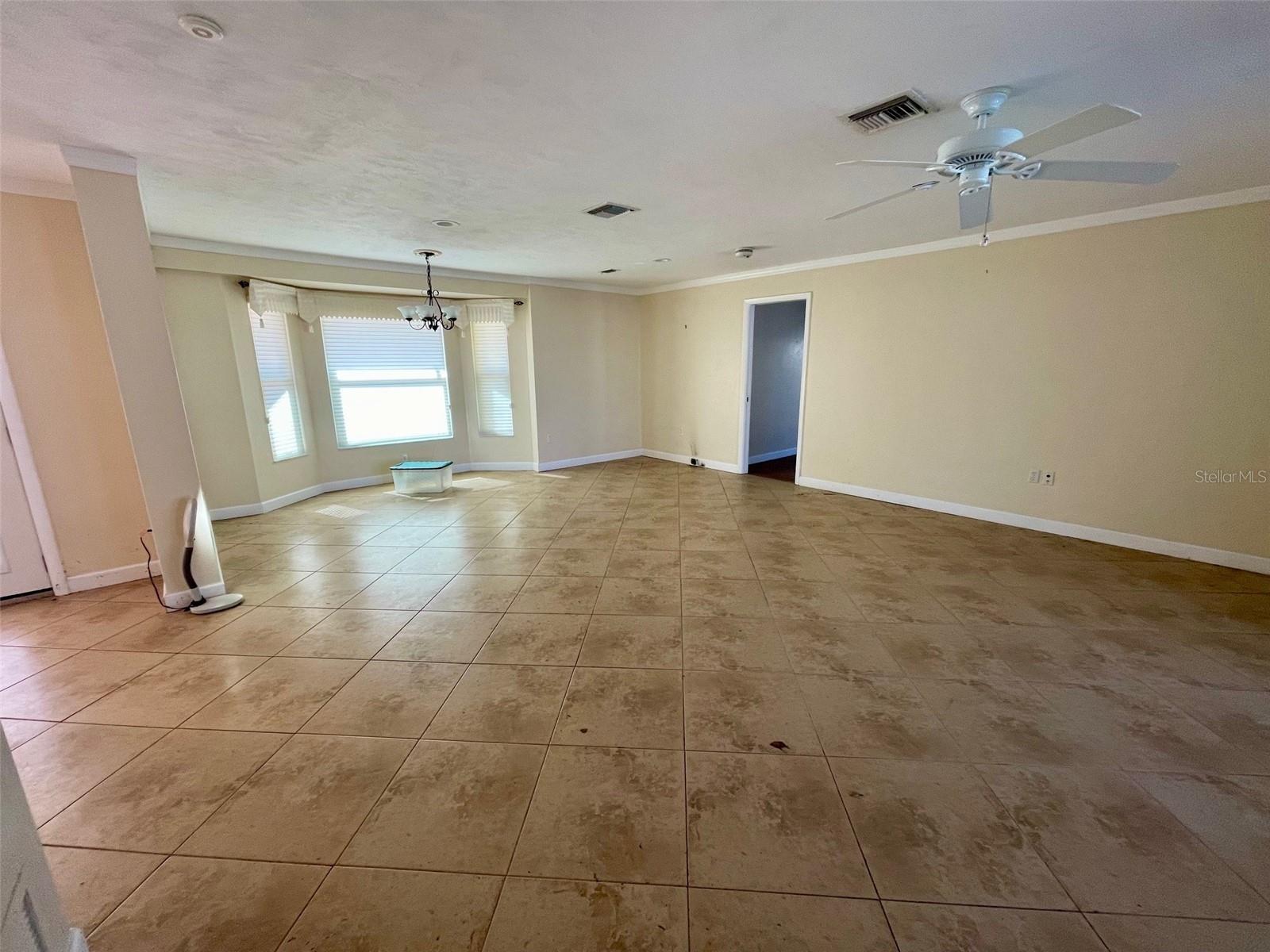 579 COMMONWEALTH LN, SARASOTA, FL, 34242