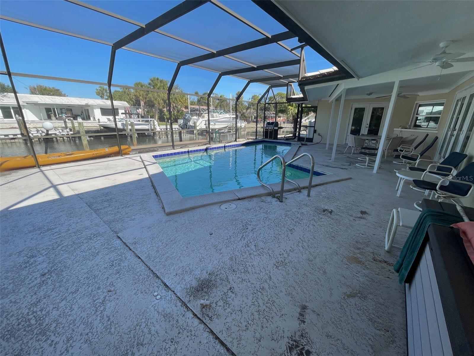 579 COMMONWEALTH LN, SARASOTA, FL, 34242