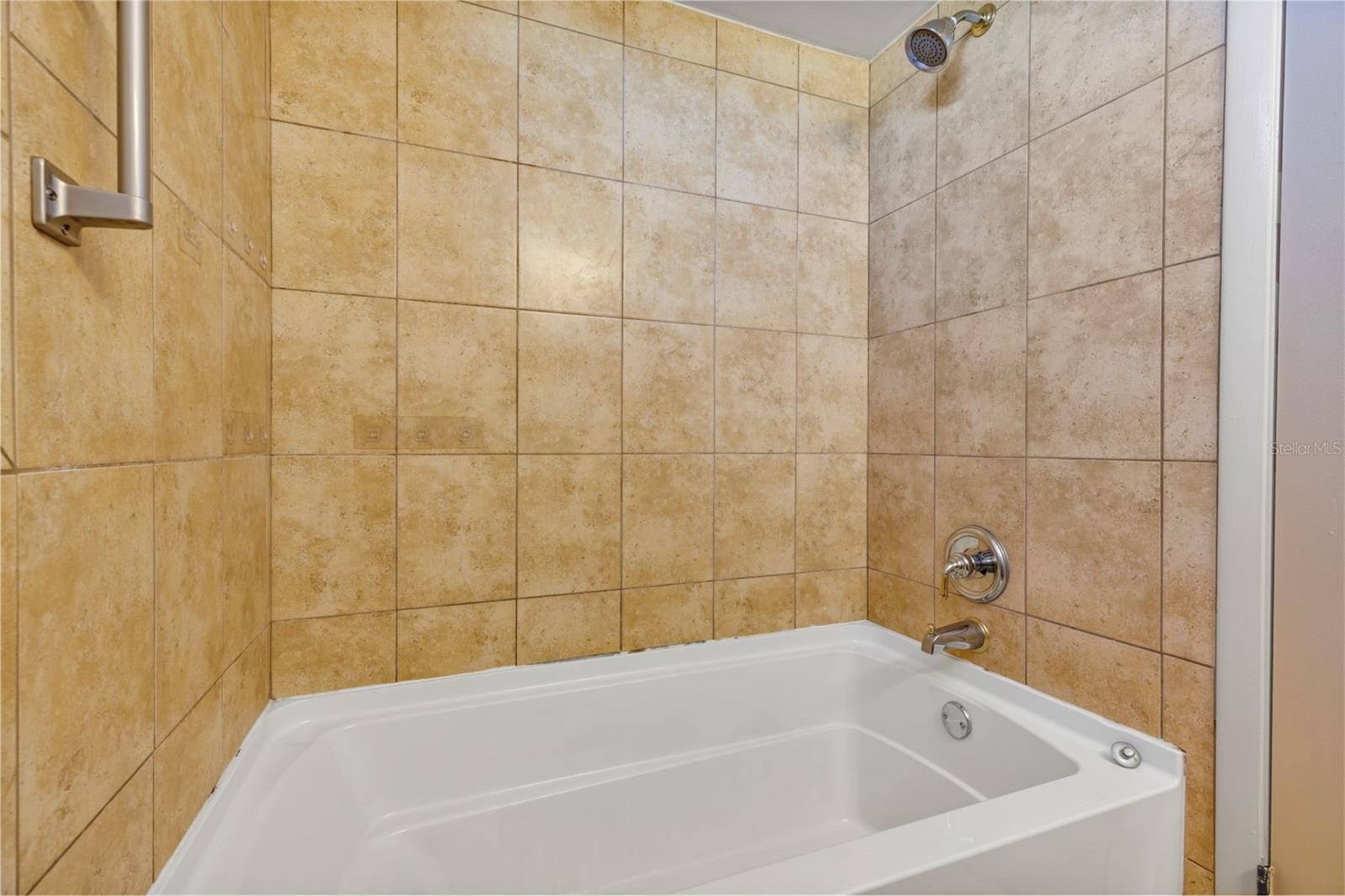 3002 CLUBVIEW DR, ORLANDO, FL, 32822