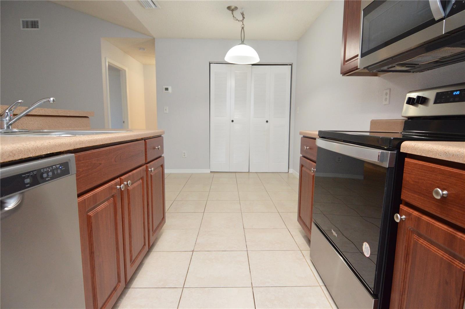 10263 GANDY BLVD N #2102, ST PETERSBURG, FL, 33702
