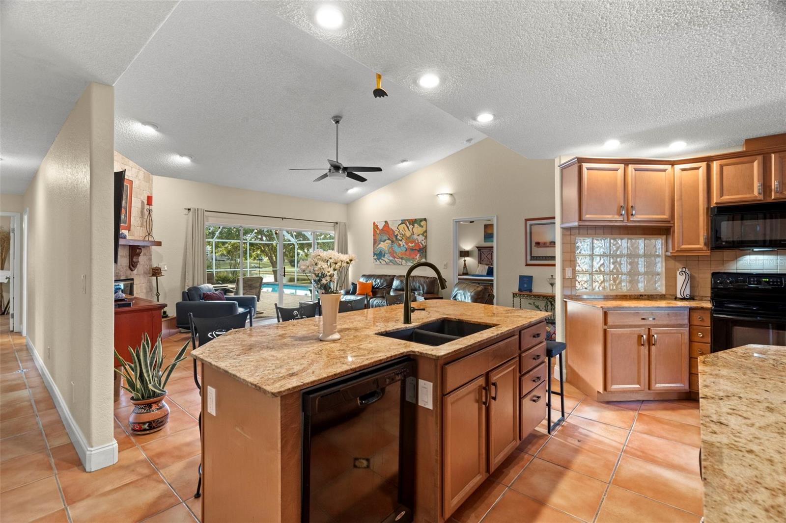3190 SHORELINE DR, CLEARWATER, FL, 33760