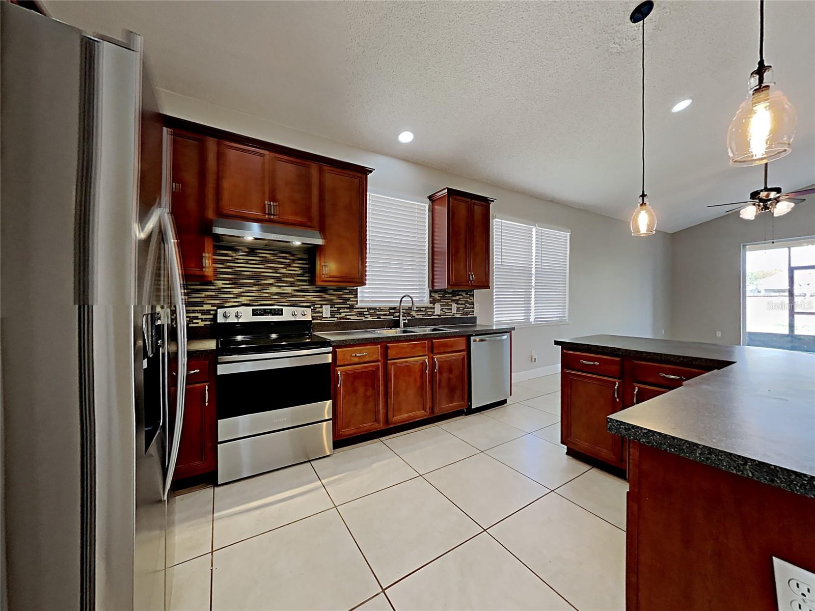 2053 CEDAR GARDEN DR, ORLANDO, FL, 32824