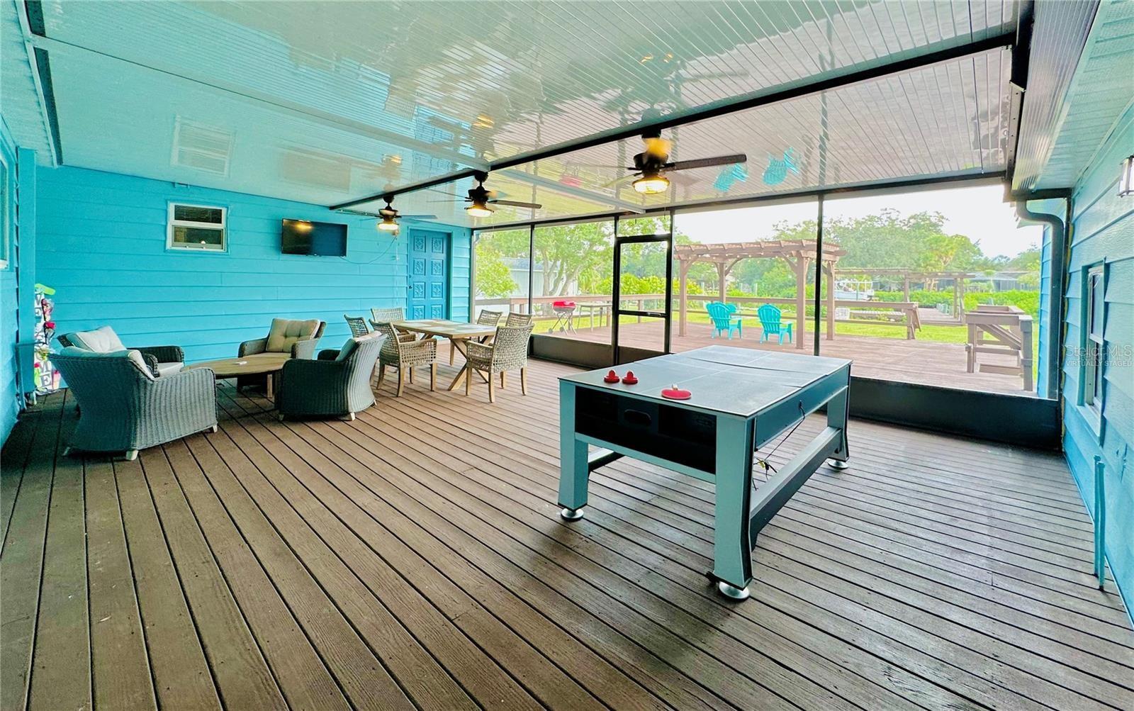 732 RIVERSIDE DR, TARPON SPRINGS, FL, 34689