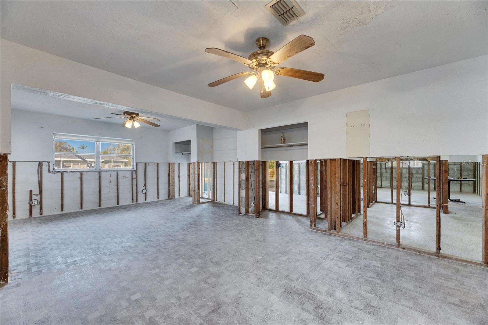 4730 SHORE ACRES BLVD NE, ST PETERSBURG, FL, 33703