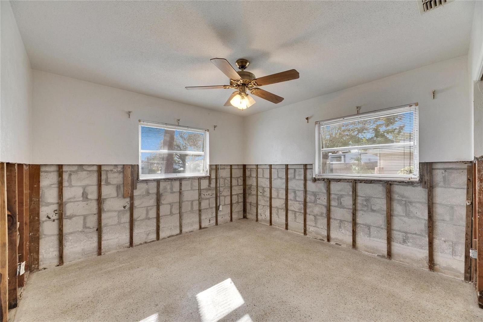 4730 SHORE ACRES BLVD NE, ST PETERSBURG, FL, 33703