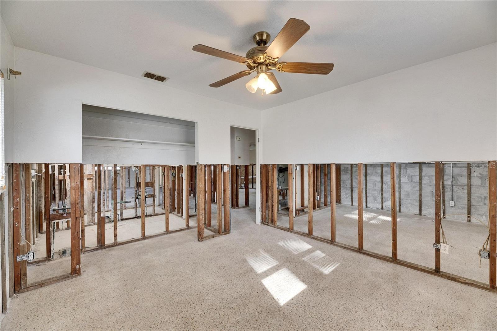 4730 SHORE ACRES BLVD NE, ST PETERSBURG, FL, 33703