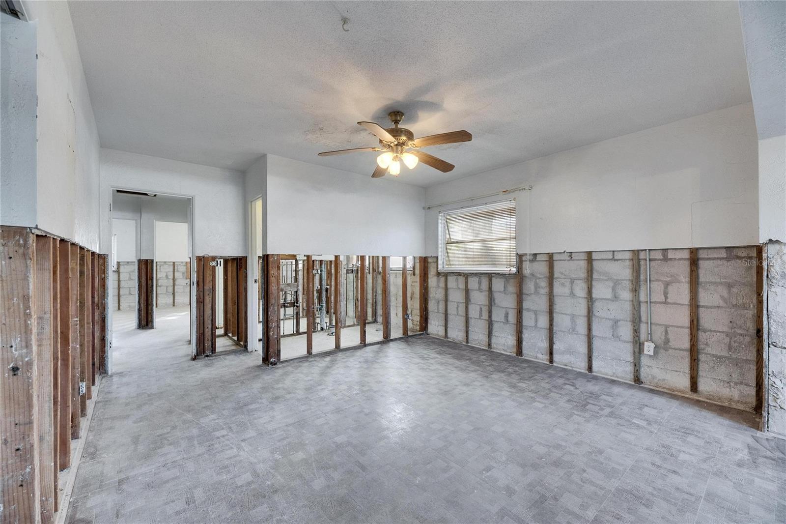 4730 SHORE ACRES BLVD NE, ST PETERSBURG, FL, 33703