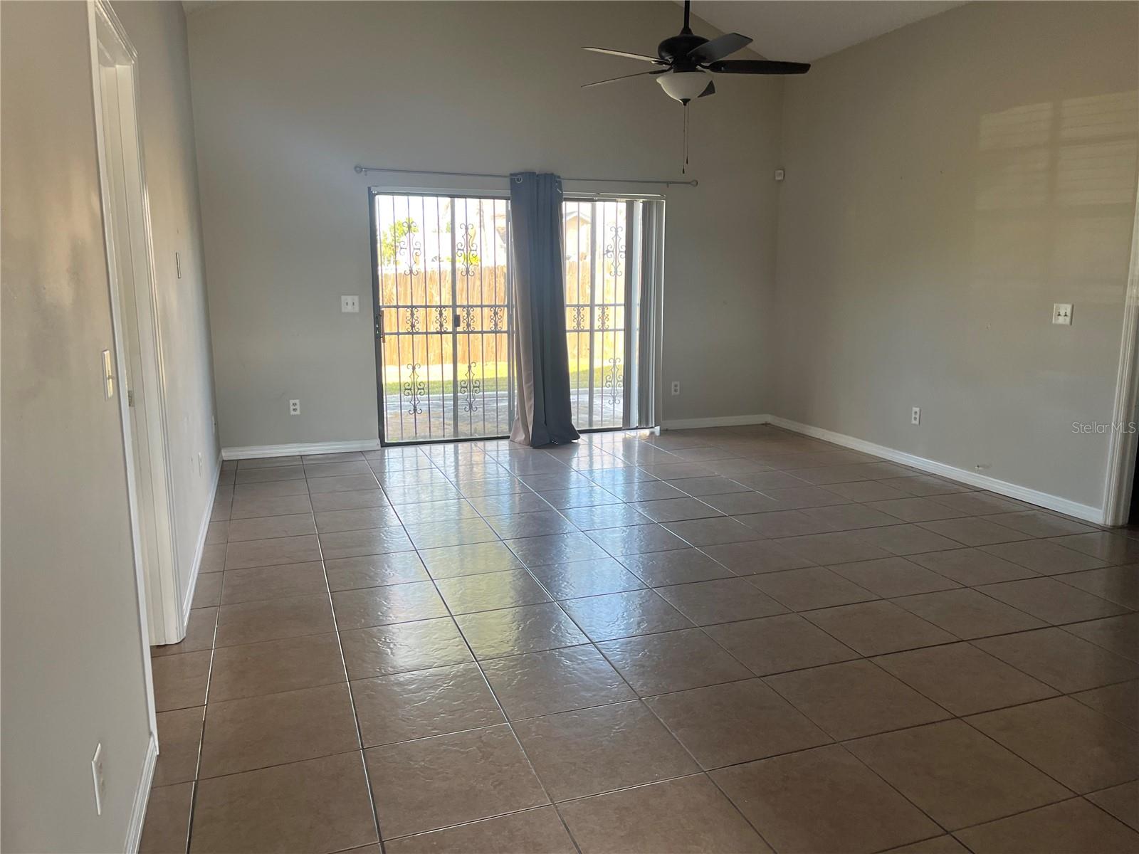 136 PINEWOOD CIR, KISSIMMEE, FL, 34743