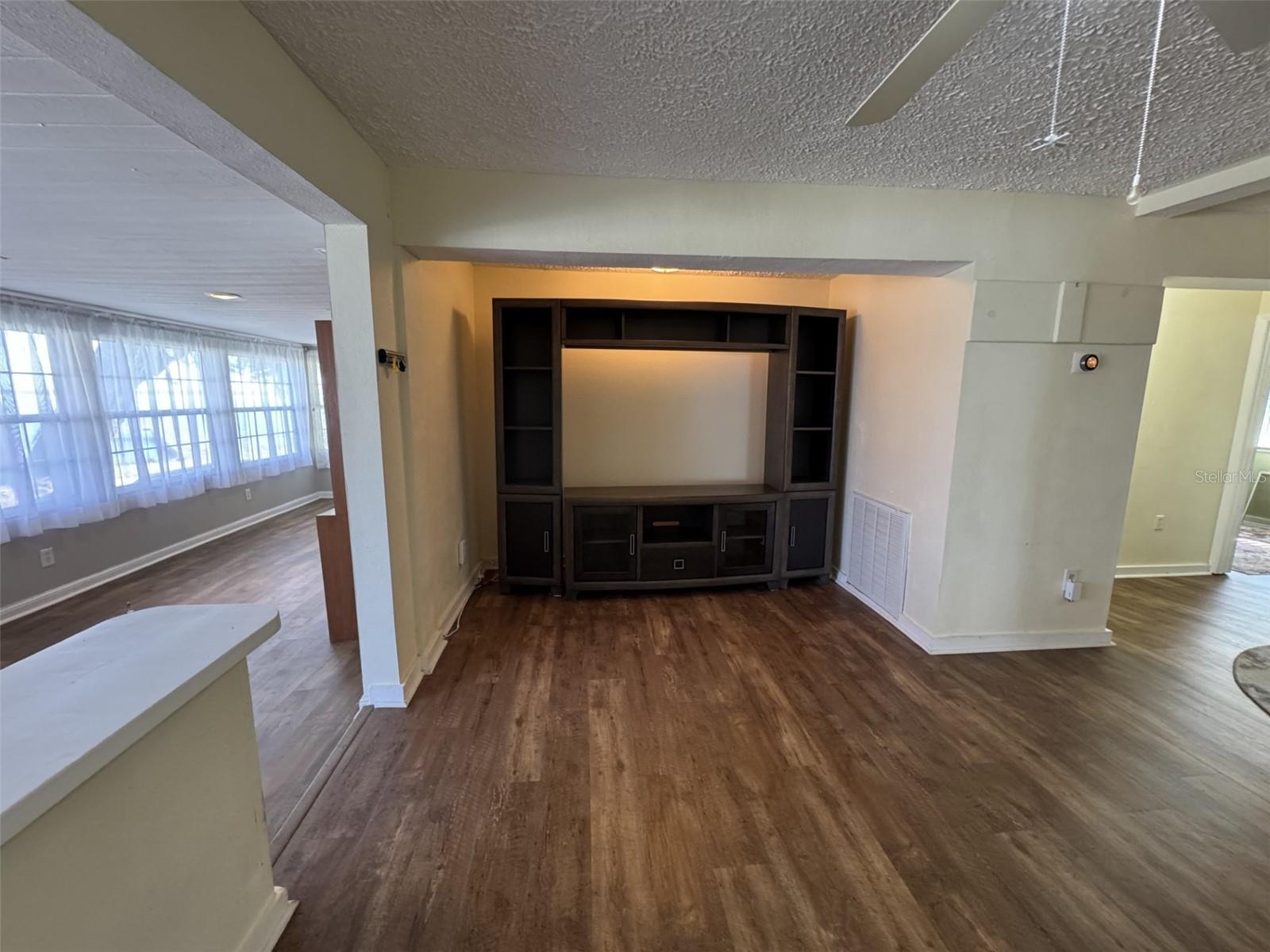 922 S LAKE REEDY BLVD, FROSTPROOF, FL, 33843