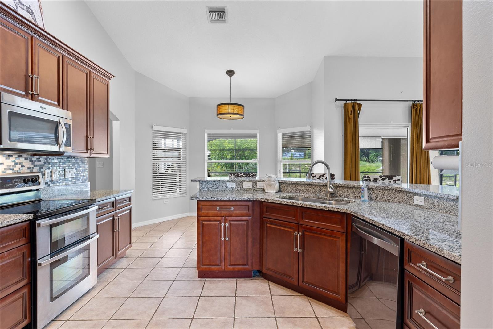 17901 CORALWOOD LN, GROVELAND, FL, 34736