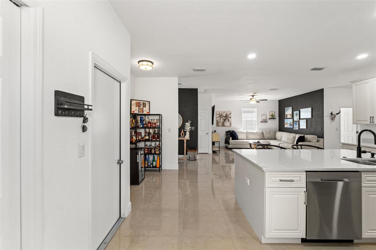 1584 S WASHINGTON AVE, CLEARWATER, FL, 33756