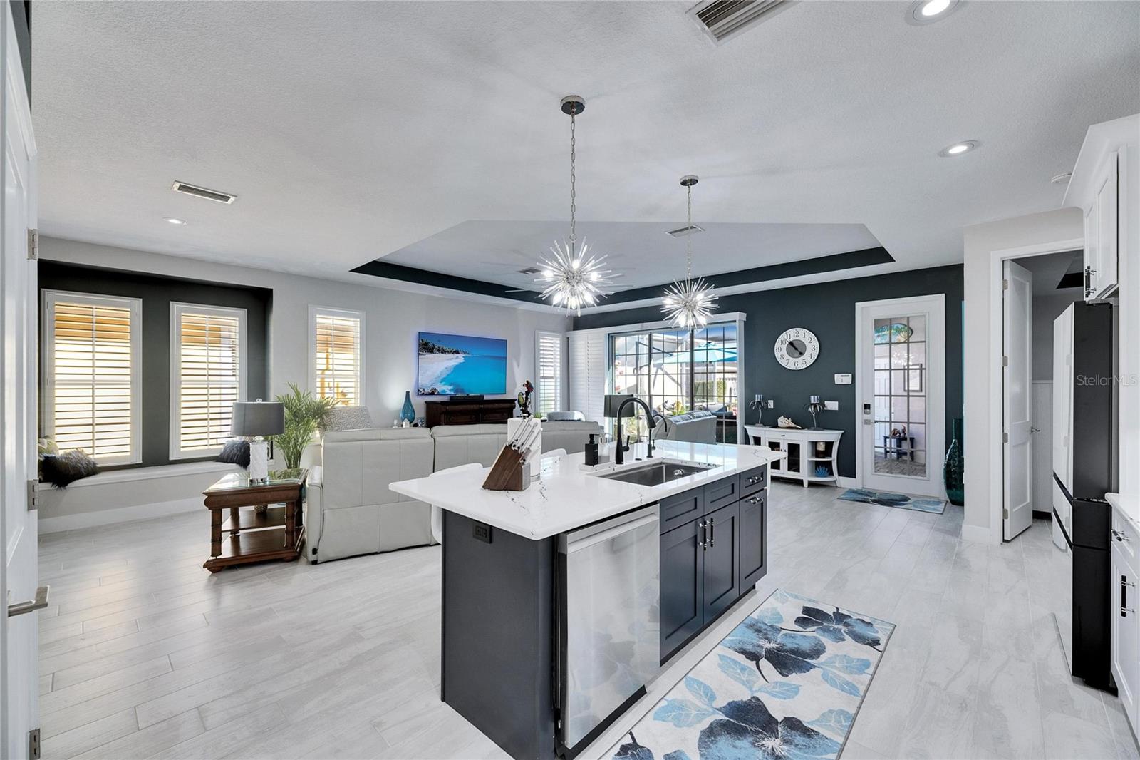 204 LATITUDE PL, APOLLO BEACH, FL, 33572