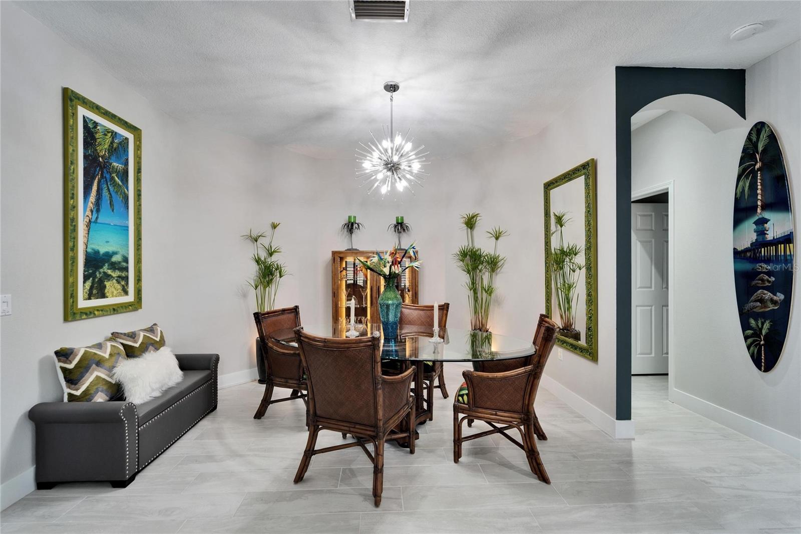 204 LATITUDE PL, APOLLO BEACH, FL, 33572