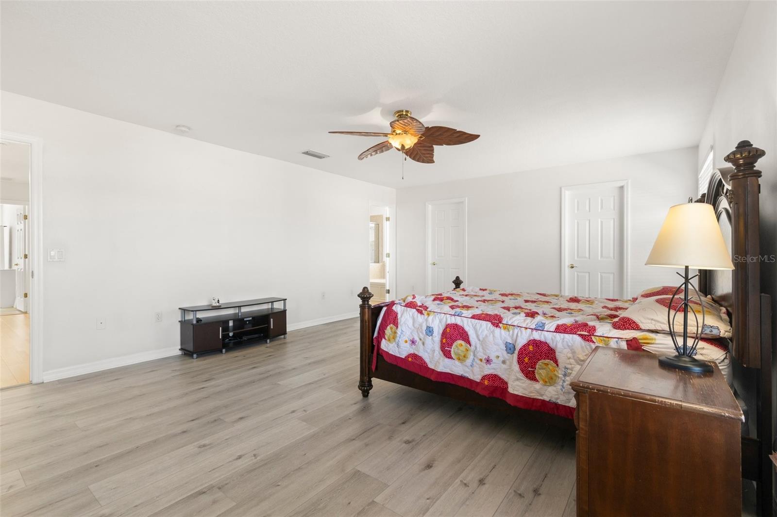 8919 N RIVER RD, TAMPA, FL, 33635