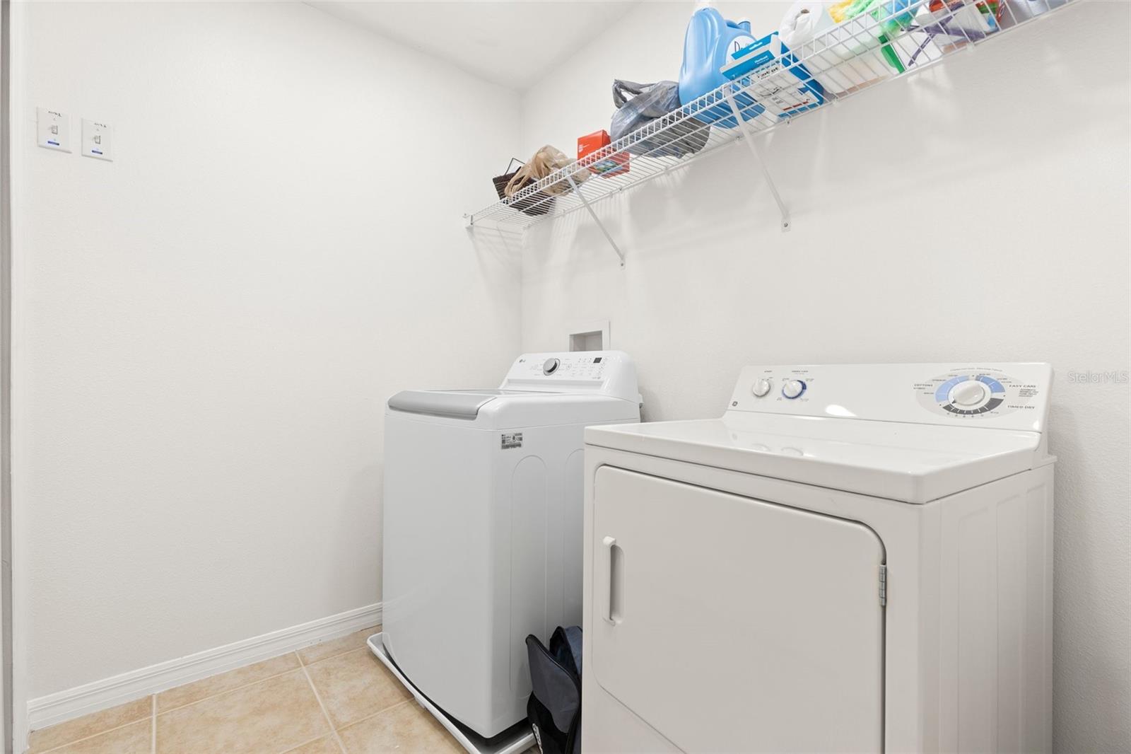 8919 N RIVER RD, TAMPA, FL, 33635